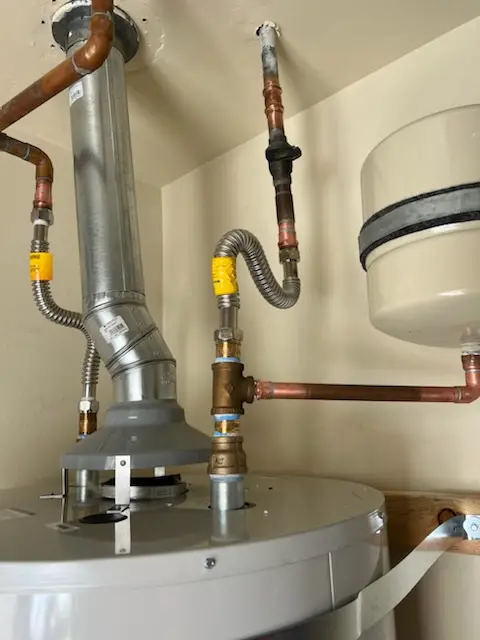 Water heater installation and plumbing repair in Yacht Club Estates